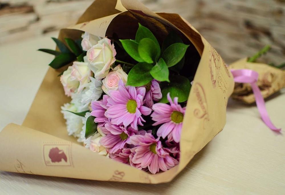 Букет цветов из: Розы и Хризантемы в Нововеличковской