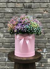 Цветочная композиция из Гипсофила и Розы в шляпной коробке в Нововеличковской