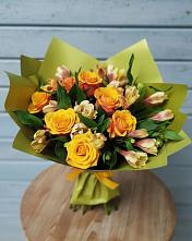 Букет цветов из:  Альстромерии и Розы в Нововеличковской