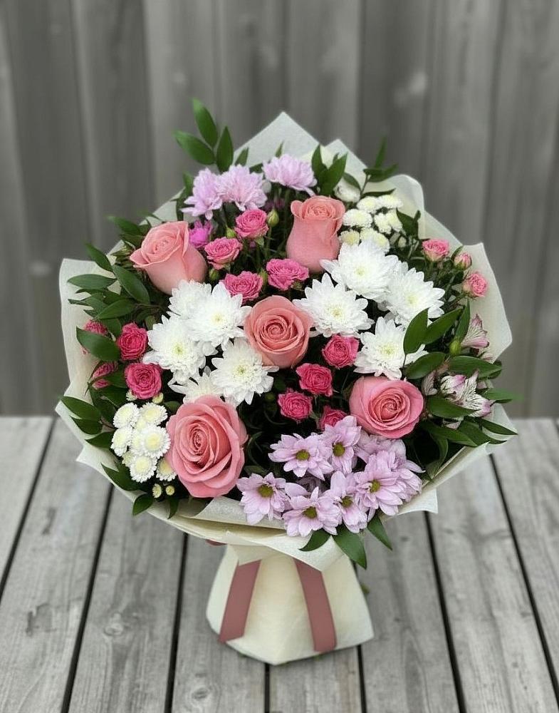 Букет цветов из: Альстромерии, Гвоздики, Розы и Хризантемы в Нововеличковской