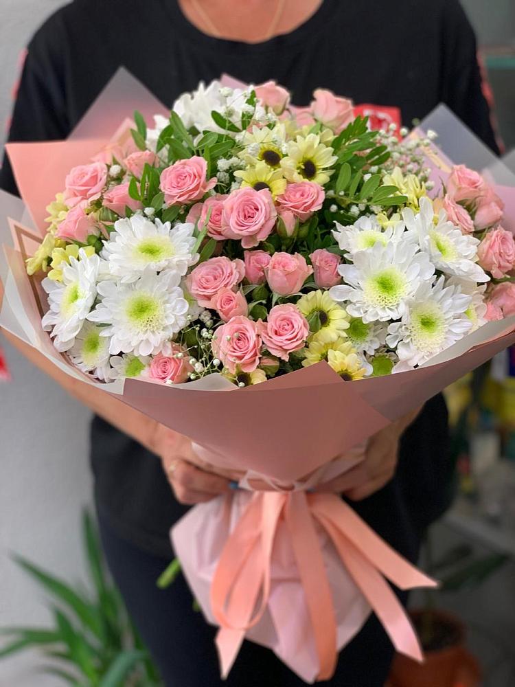 Букет цветов из: Розы и Хризантемы в Нововеличковской