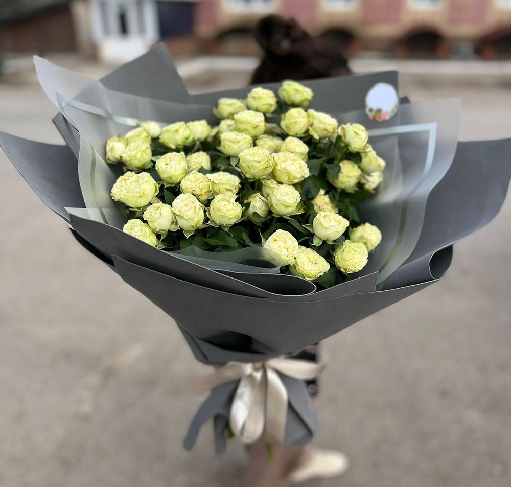 Белые кустовые розы Солинеро в Нововеличковской Букет Белые кустовые розы Солинеро в Нововеличковской