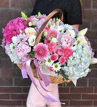 Цветочная композиция из Розы, Хризантемы, Пионы и Лизиантусы в корзине #REPLACE_PRED# Нововеличковской