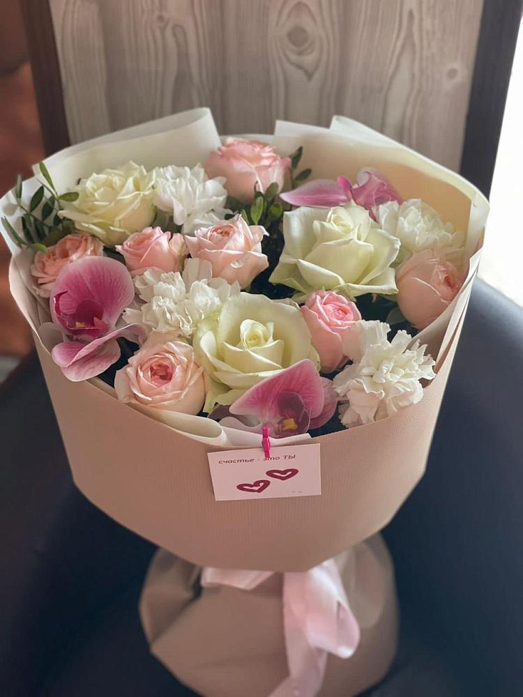 Букет цветов из: Орхидеи, Розы и Гвоздики в Нововеличковской