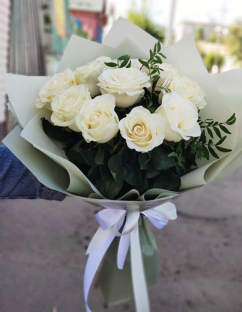 Букет Белые розы Проуд в Нововеличковской