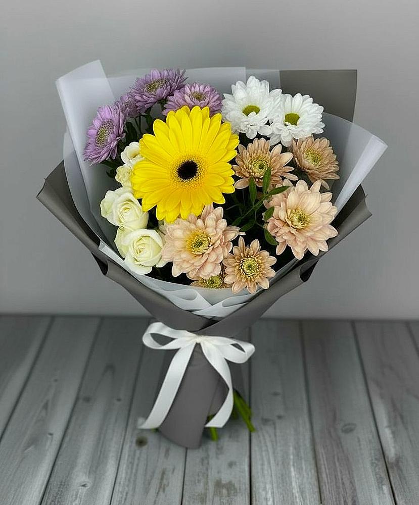Букет цветов из: Розы, Герберы и Хризантемы в Нововеличковской