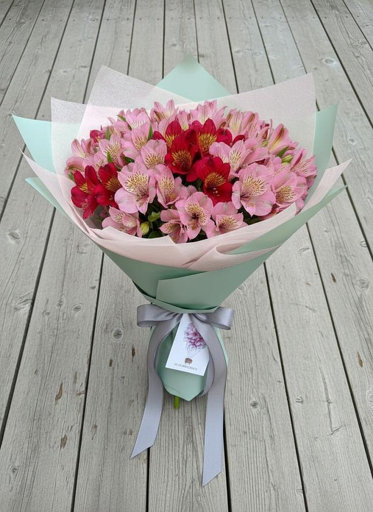 Букет цветов из: Альстромерии в Нововеличковской