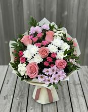 Букет цветов из:  Альстромерии, Гвоздики, Розы и Хризантемы в Нововеличковской