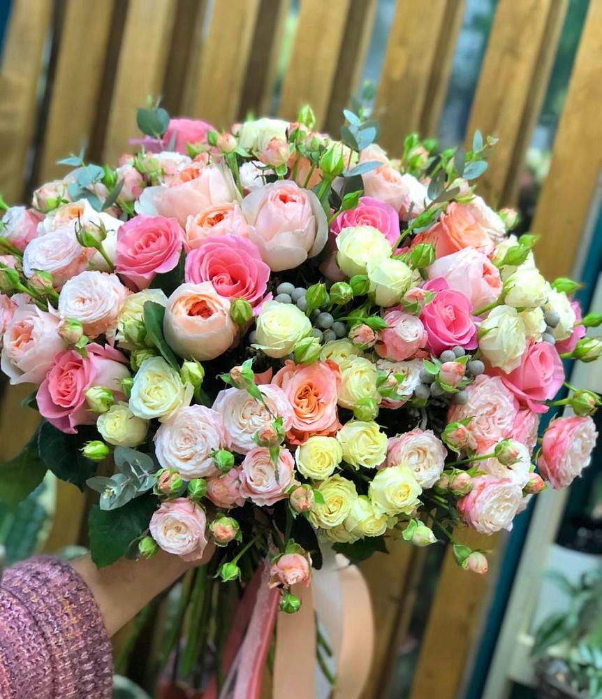 Букет цветов из: Розы в Нововеличковской