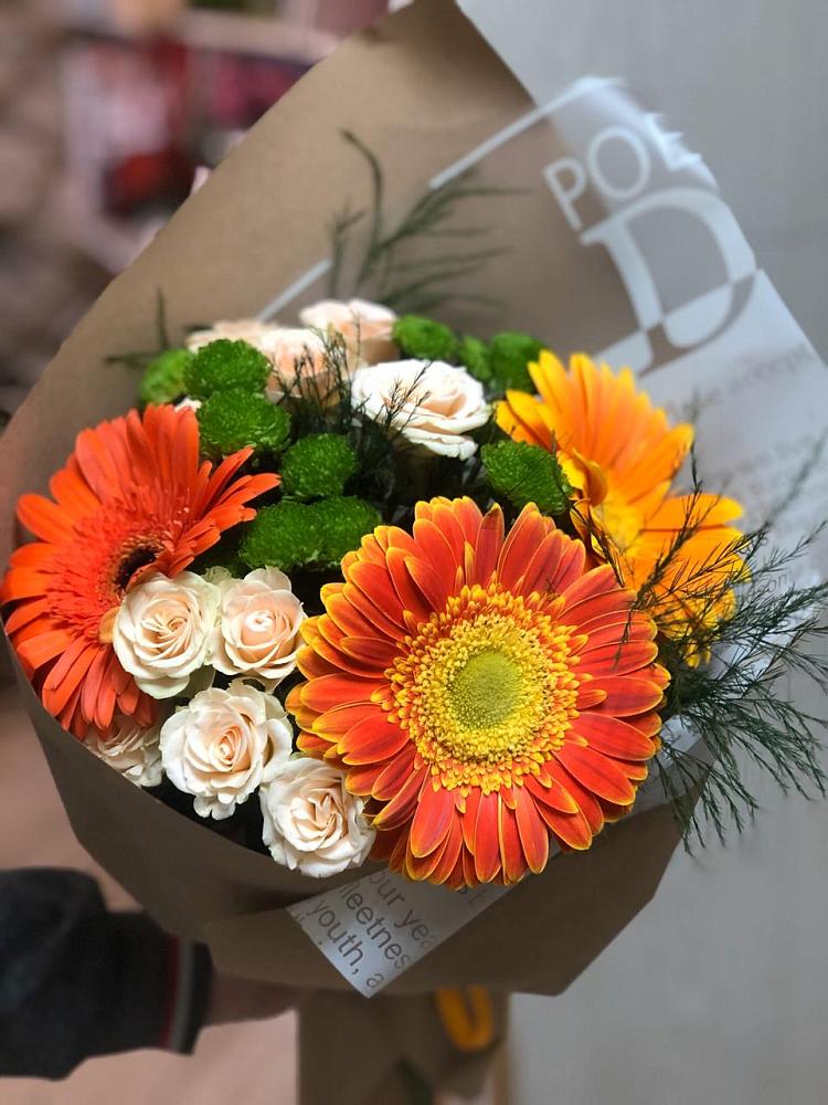 Букет цветов из: Герберы, Хризантемы и Розы в Нововеличковской