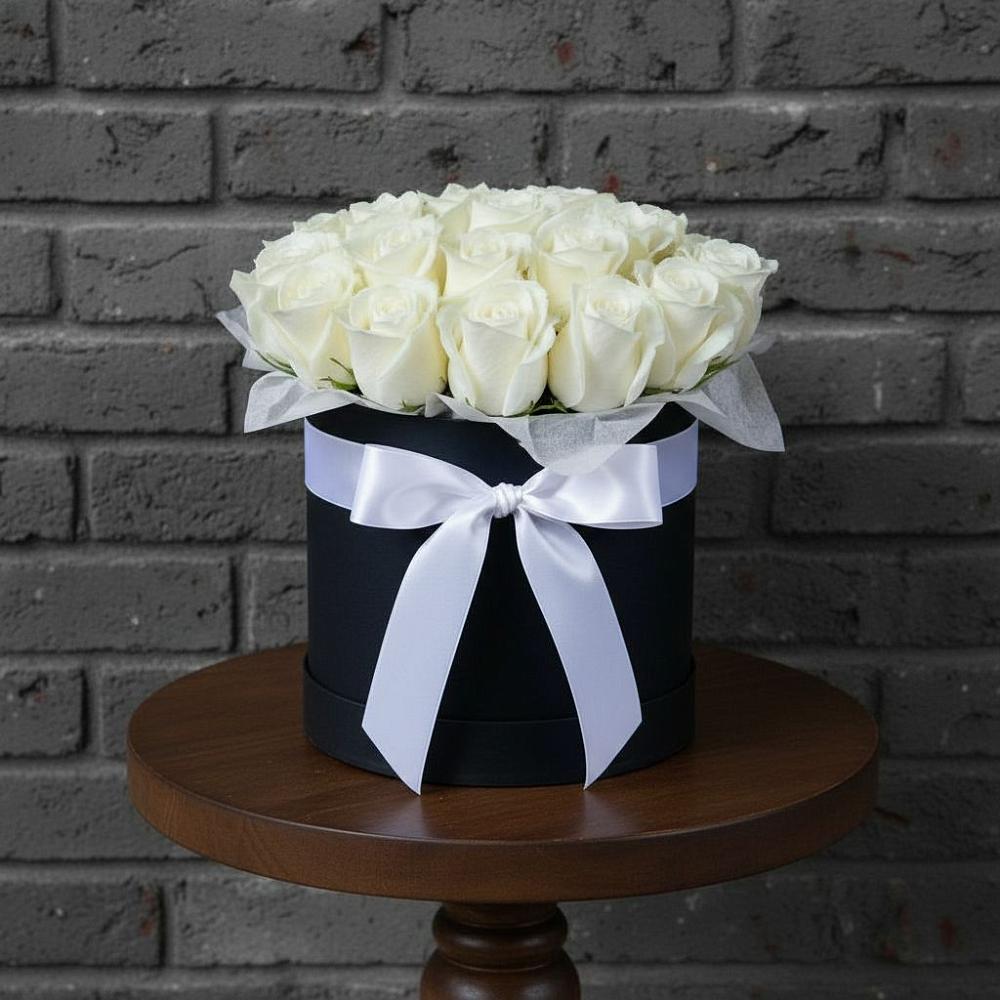 Цветочная композиция из Розы в шляпной коробке в Нововеличковской