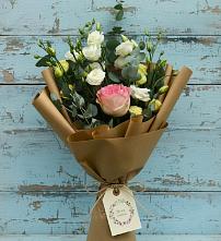 Букет цветов из:  Розы и Лизиантусы в Нововеличковской