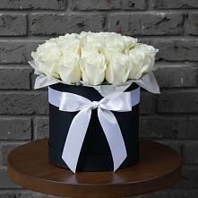 Цветочная композиция из Розы в шляпной коробке #REPLACE_PRED# Нововеличковской