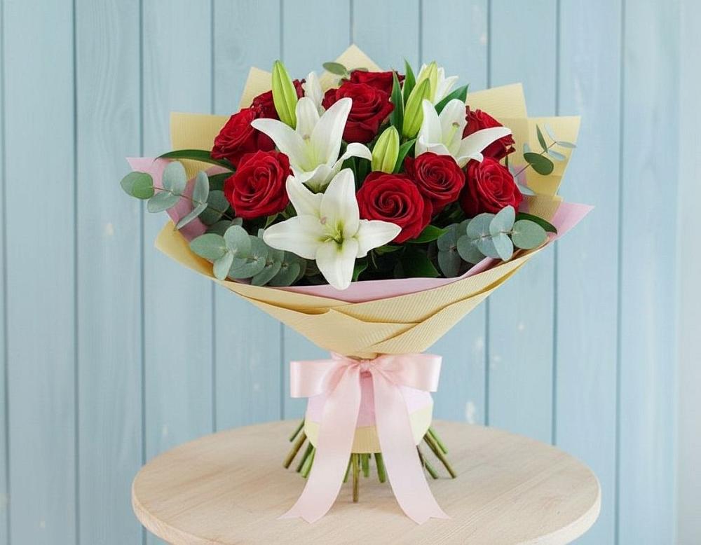 Букет цветов из: Лилии и Розы в Нововеличковской